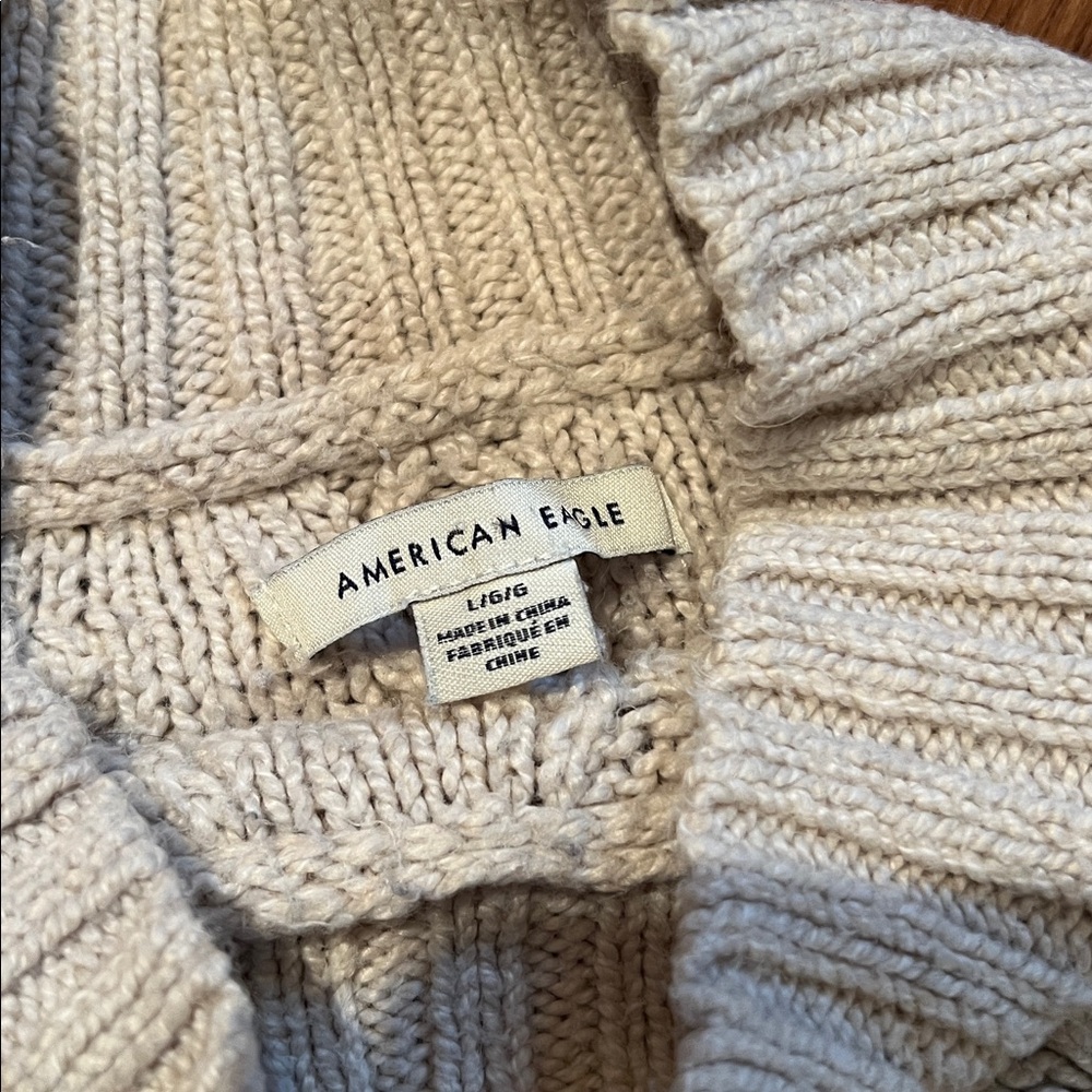 American Eagle Large Sweater - image 2